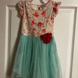 Little Lass, White lace with pink flowers and green overlay voile skirt, Size 6